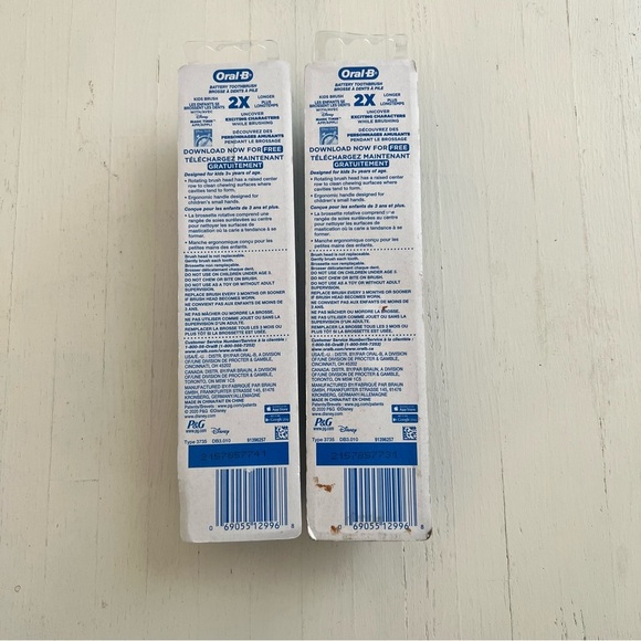 Oral-B Kids Battery Powered Electric Toothbrush Featuring Disney’s Raya x 2 PACK - Picture 2 of 2